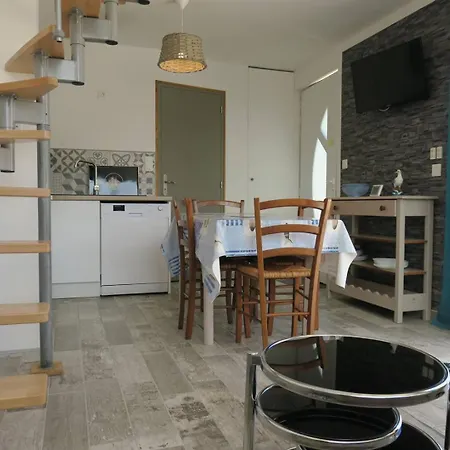 Maison Renovee Avec Wifi, Jardin, A 450m Du Centre De - Ref 924 * Perros-Guirec